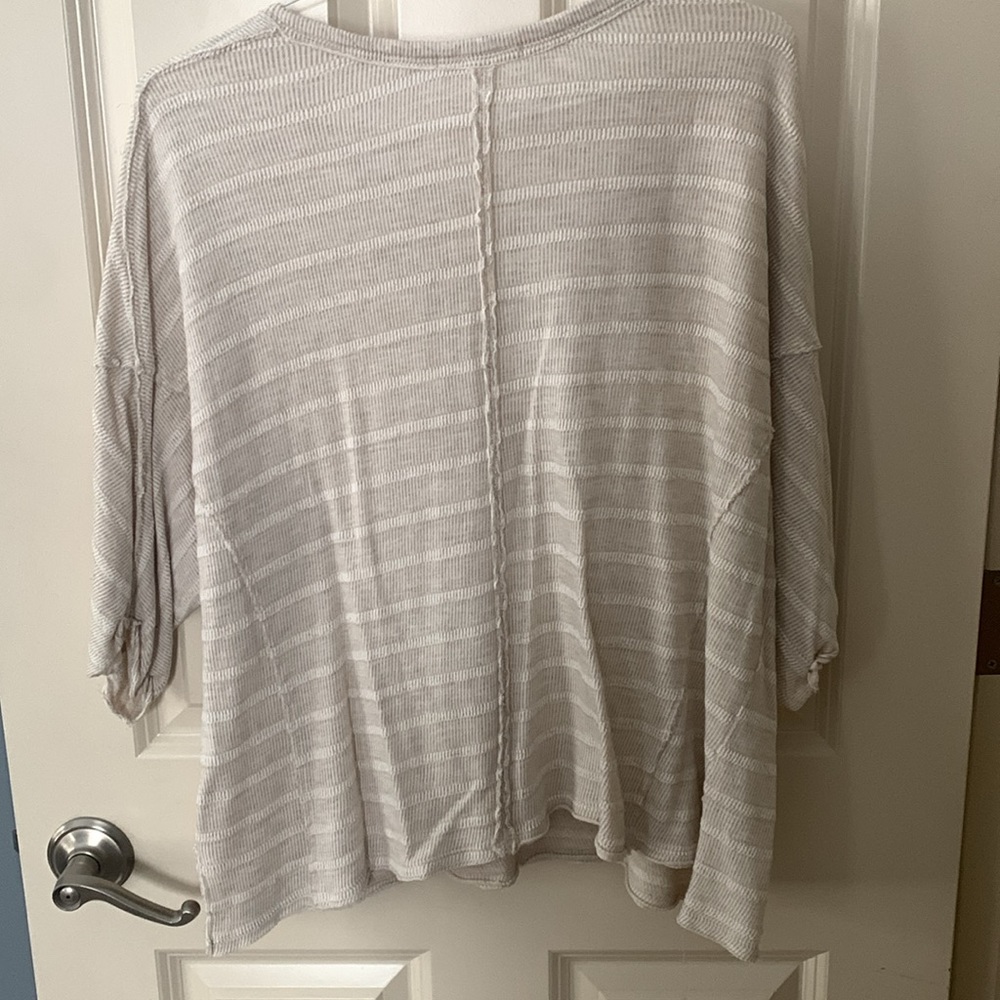Lightweight Top - Picture 2 of 3